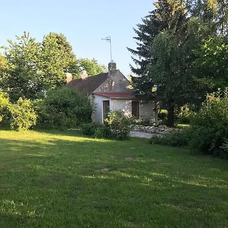 Authentique Maison Au Milieu De Son Grand Jardin