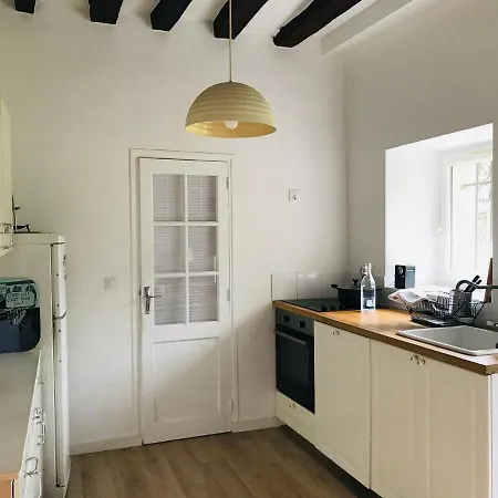 Authentique Maison Au Milieu De Son Grand Jardin 度假居
